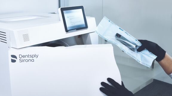 Autoclavable sleeve for Primescan and sterilizer